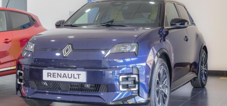 Renault 5 Electrico 002