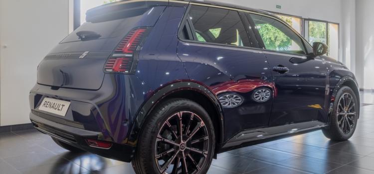 Renault 5 Electrico 004